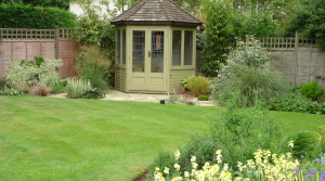Summer house in pretty Hertfordshire garden design